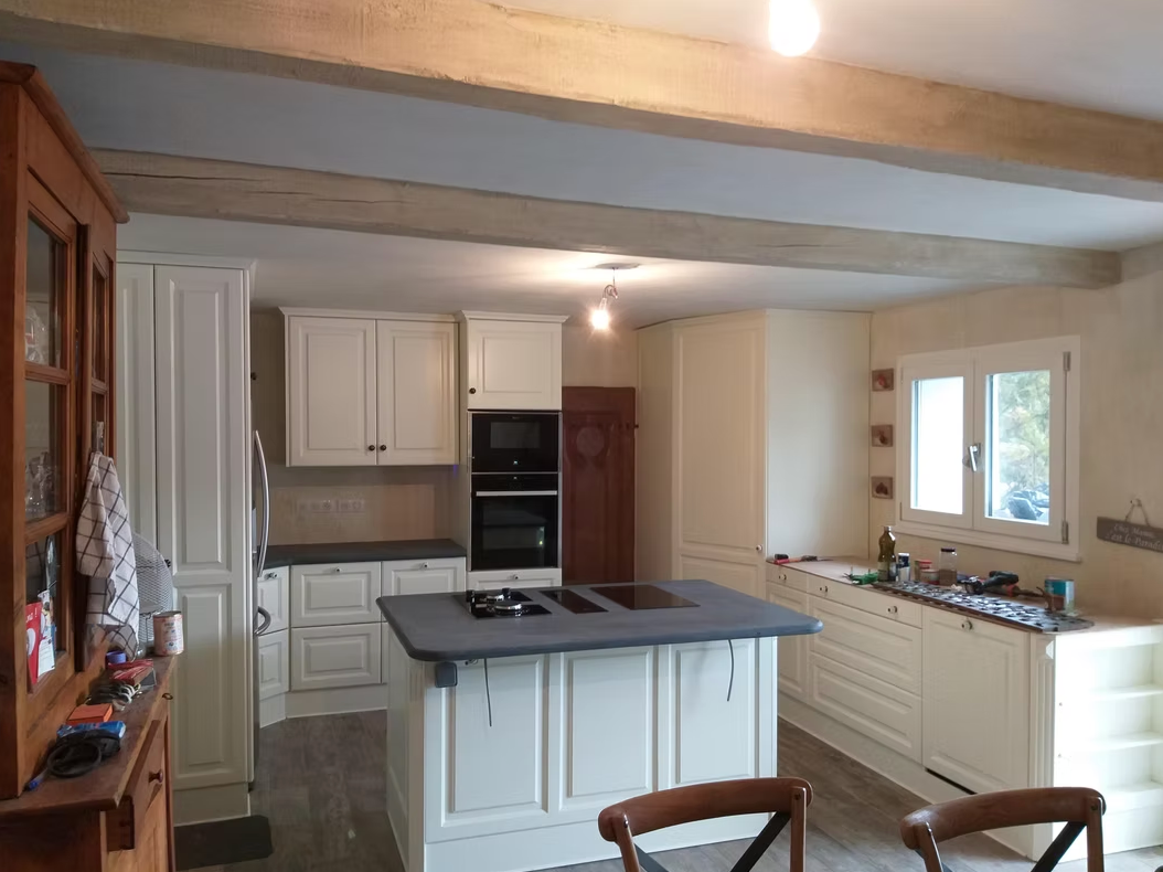 Cucina su misura in legno massello